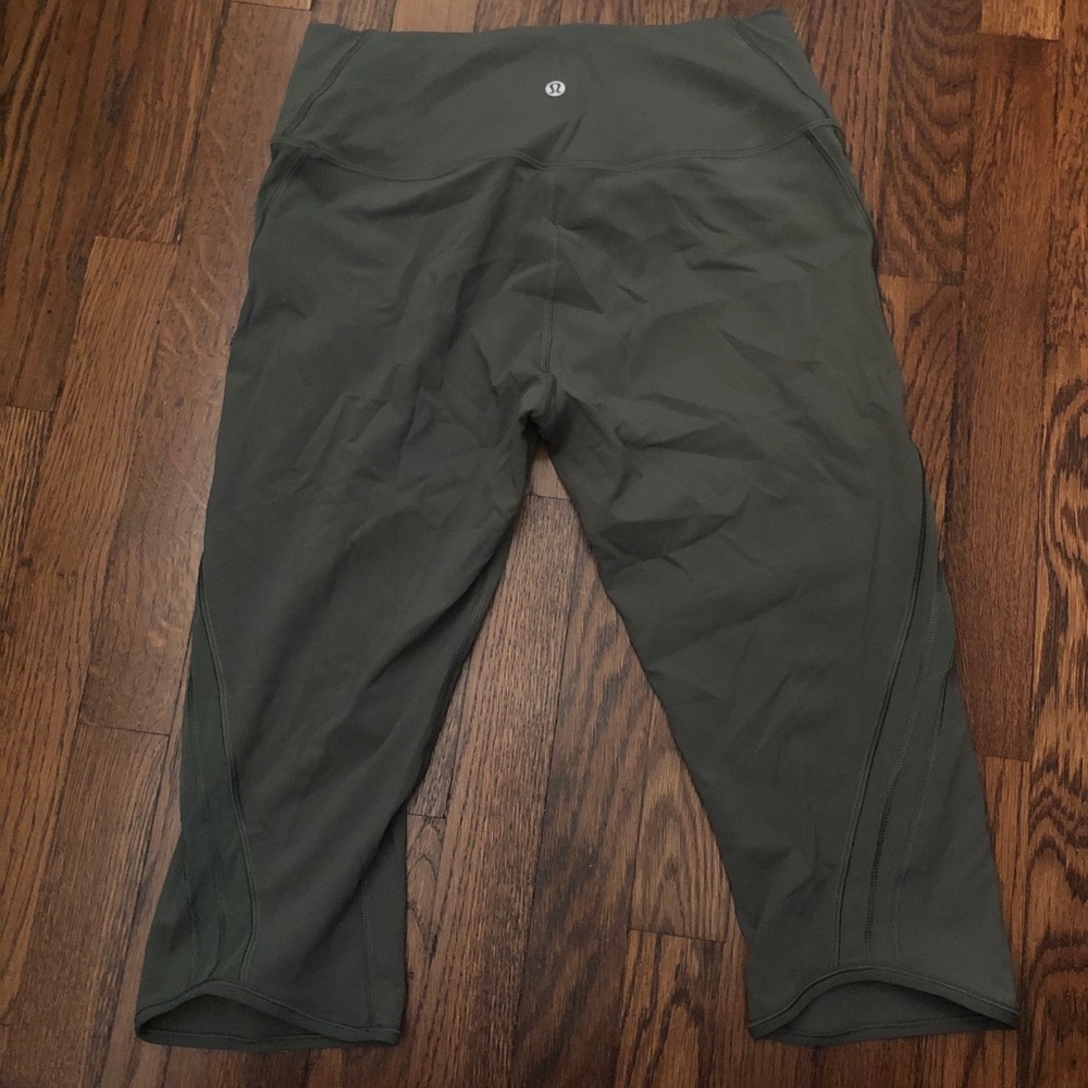 Special Edition** Lululemon Crop Leggings